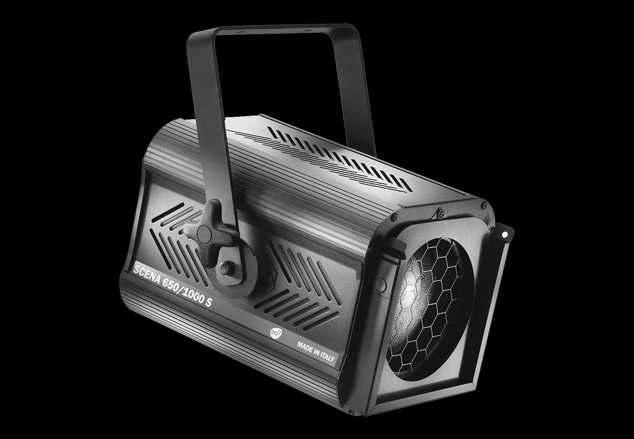 DTS Scena 1000w Fresnel